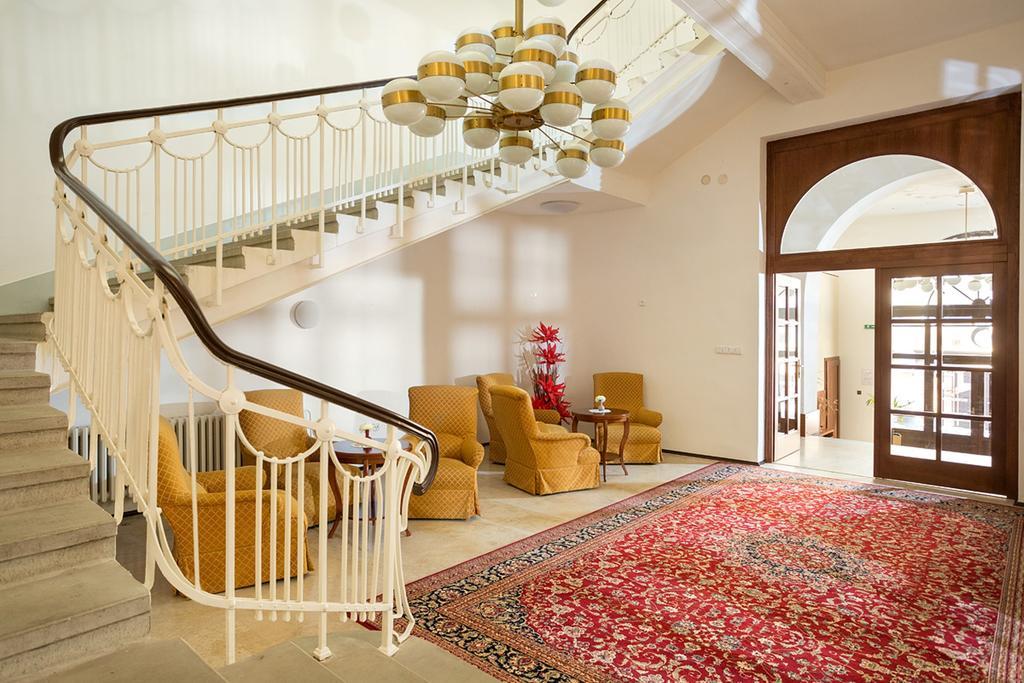 B&B Hotel Praha Novy Jicin Exterior photo
